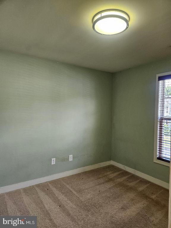 Building Photo - 130A Pineview Ave