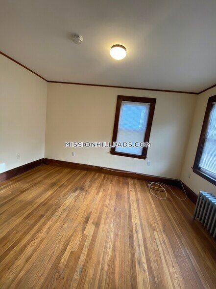 Building Photo - 178 Calumet St