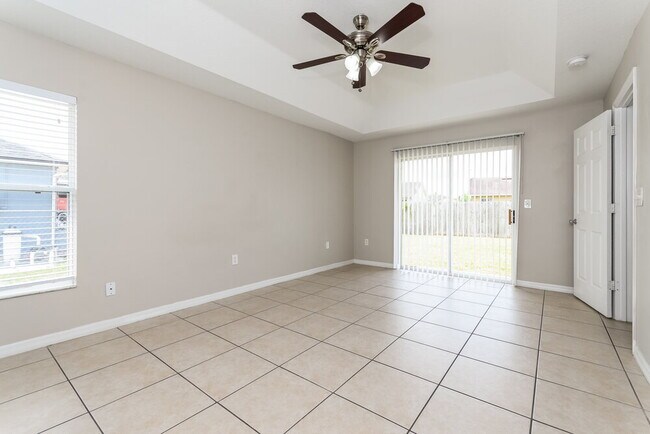 Building Photo - 803 Halifax Dr