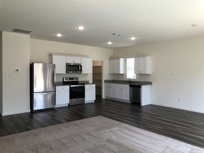 Building Photo - 778 Wilshire Dr