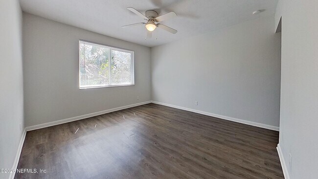 Building Photo - 2216 Spring Park Rd