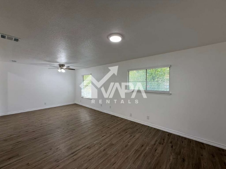 Building Photo - 5507 Prairie Flower Dr