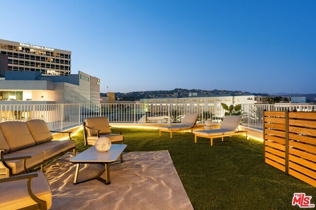 Building Photo - 121 Canon Dr