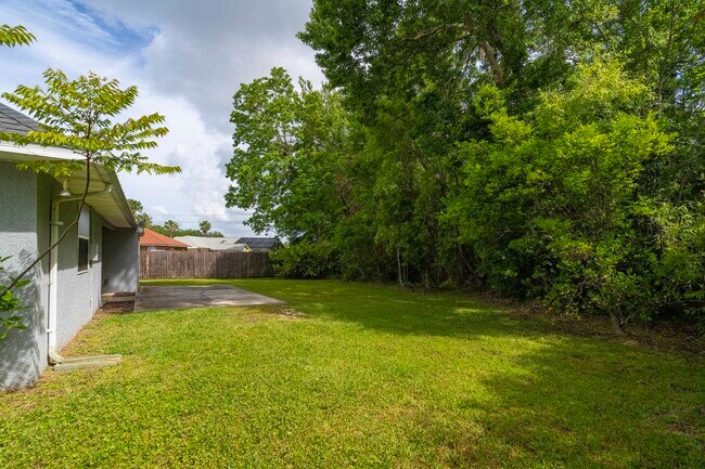 Building Photo - 2116 Wood Stork Ave
