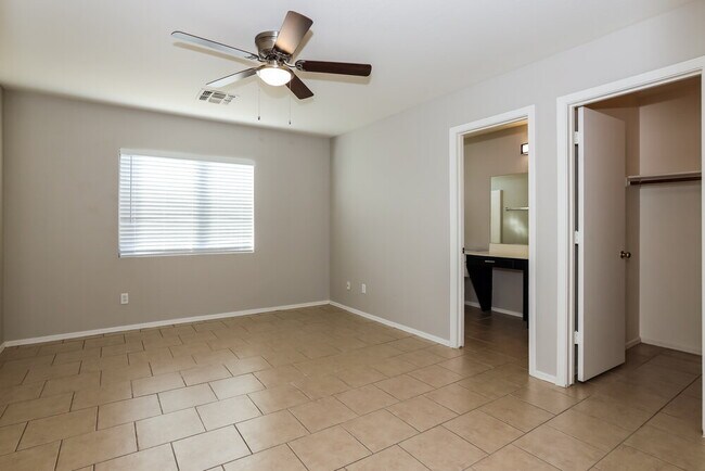 Building Photo - 12433 W Larkspur Rd