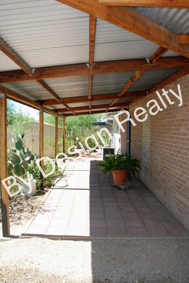 Building Photo - Catalina Foothills 1 Bed 1 Bath Stand Alone Home - Natural Desert Surroundings