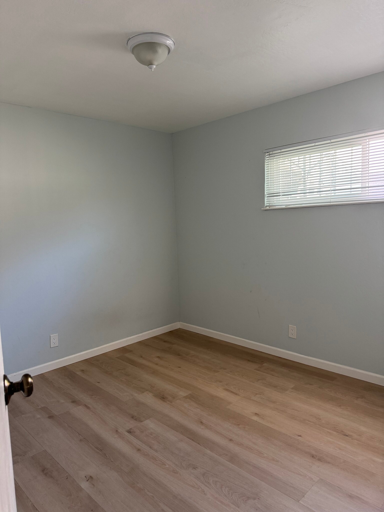 Building Photo - 1117 Brighton Ave