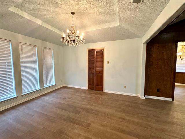 Building Photo - 1925 Glen Hill Dr