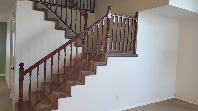 Building Photo - 26721 Linnet Ct