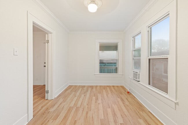 Building Photo - 4728 Avenue R 1/2