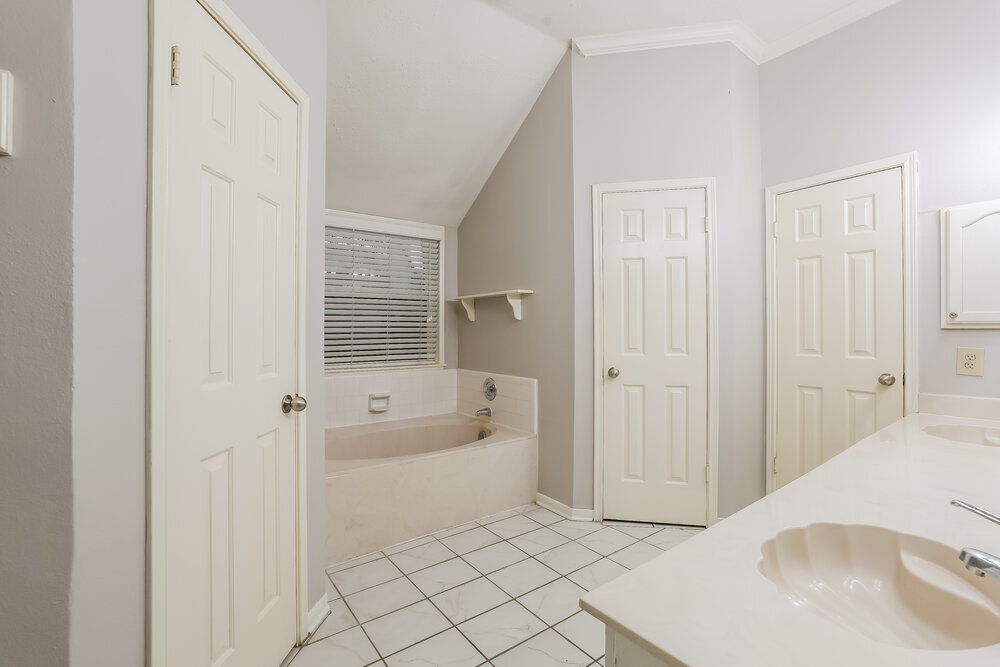 Building Photo - 3818 Beckett Ridge Dr