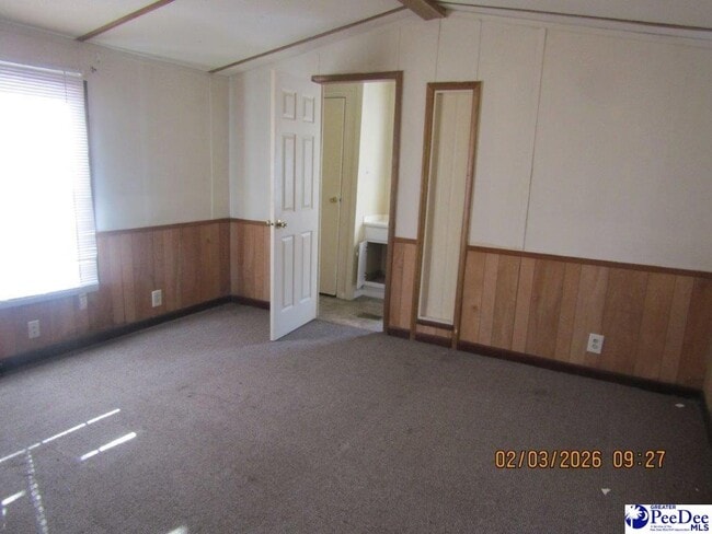 Building Photo - 1017 Point View Dr