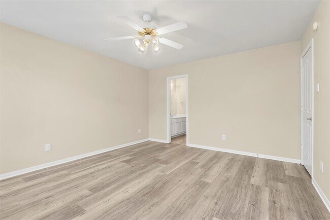 Building Photo - 2622 Autumn Springs Ln