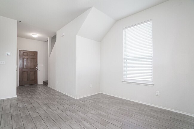 Building Photo - 4-Bedroom Home in New Braunfels with 3 Baths + Open Living Design