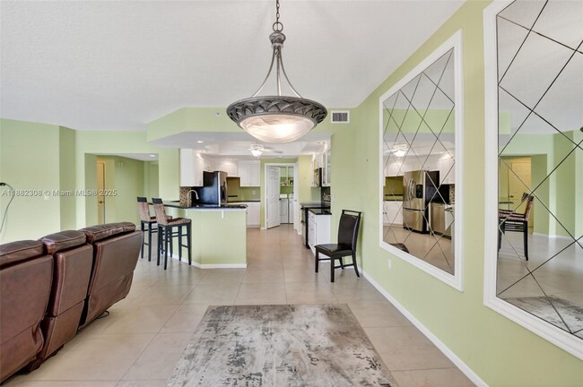 Building Photo - 5938 Crystal Shores Dr