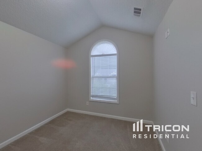 Building Photo - 10980 Thrasher Rd