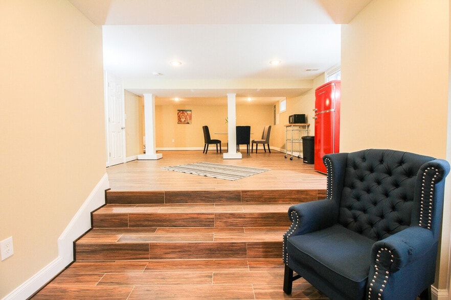 Building Photo - 2762 Cameron Rd