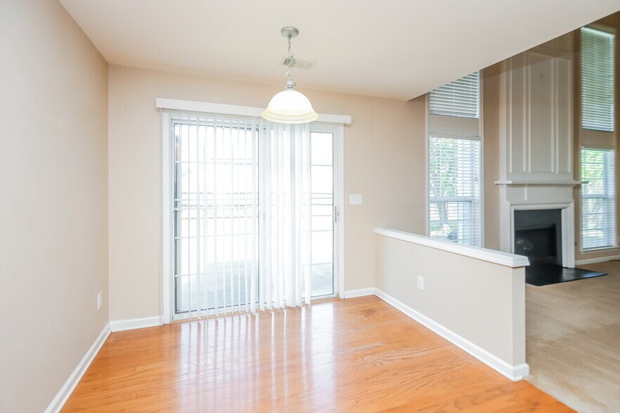 Building Photo - 8855 Grappe Trace