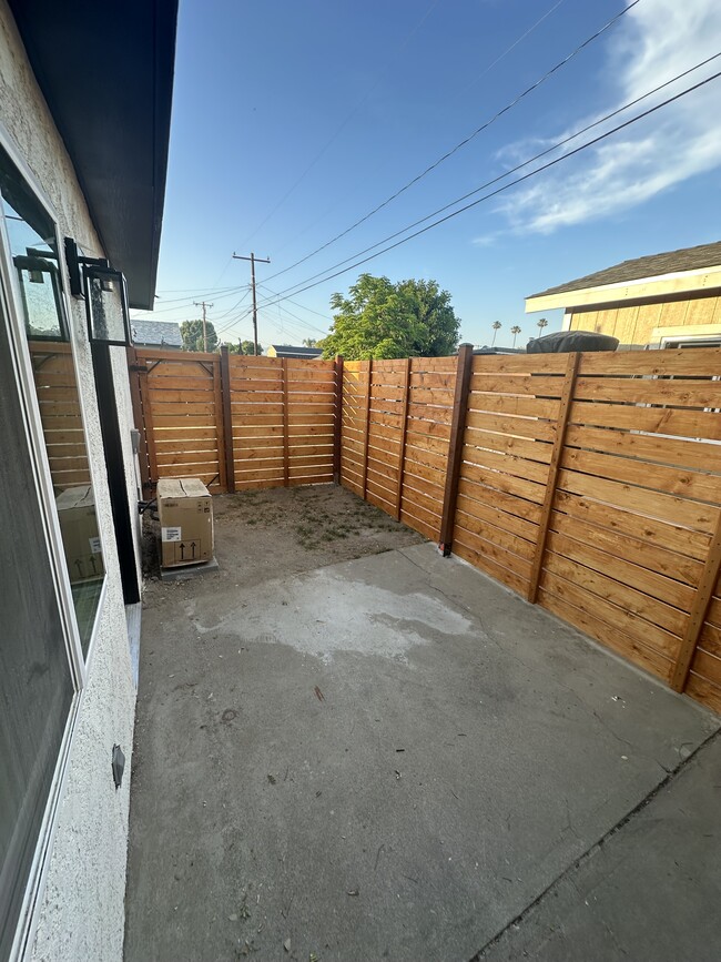 Building Photo - 9413 Blanchard Ave