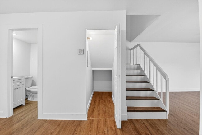 Building Photo - 198 Lake Arbor Dr