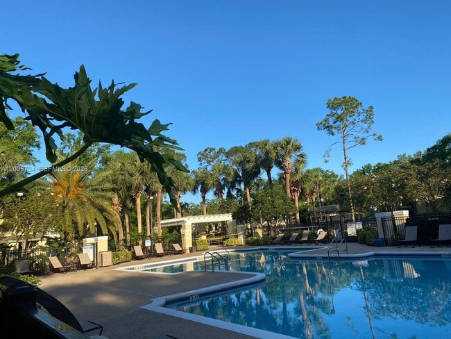 Building Photo - 2544 Robert Trent Jones Dr