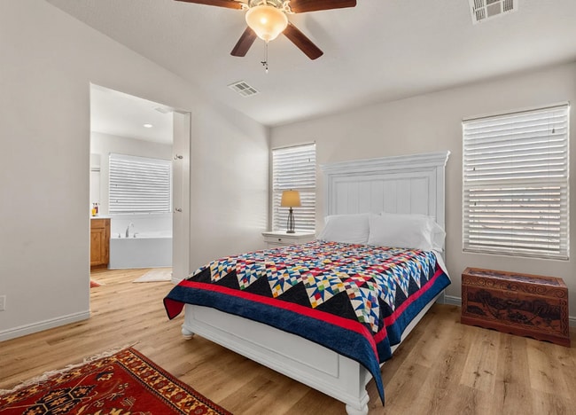 Building Photo - Your Perfect Hurricane Getaway Awaits!