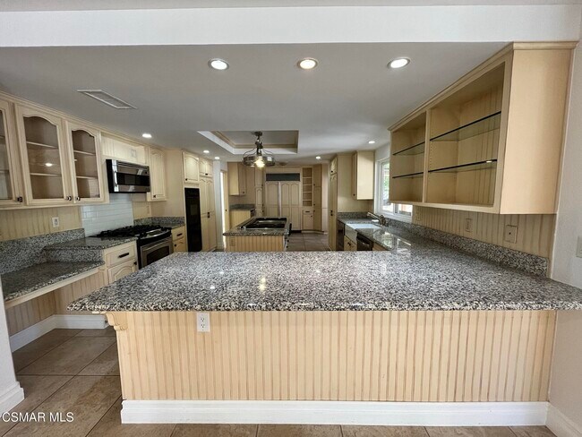 Building Photo - 29160 Oakpath Dr