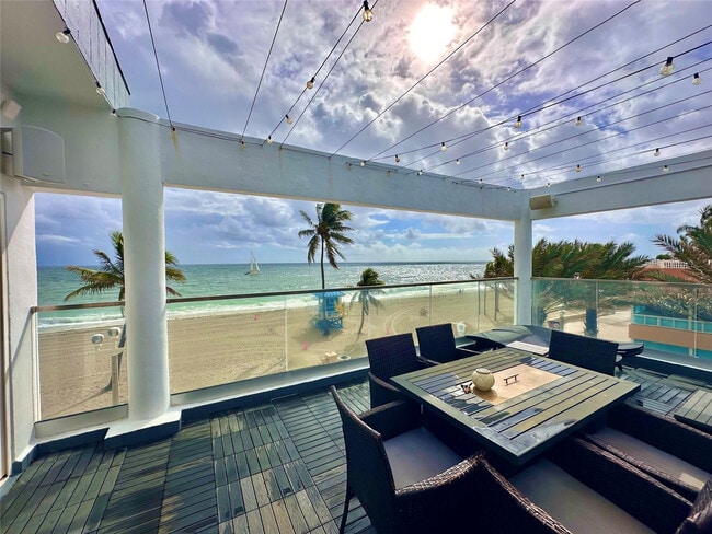 Building Photo - 2203 N Surf Rd