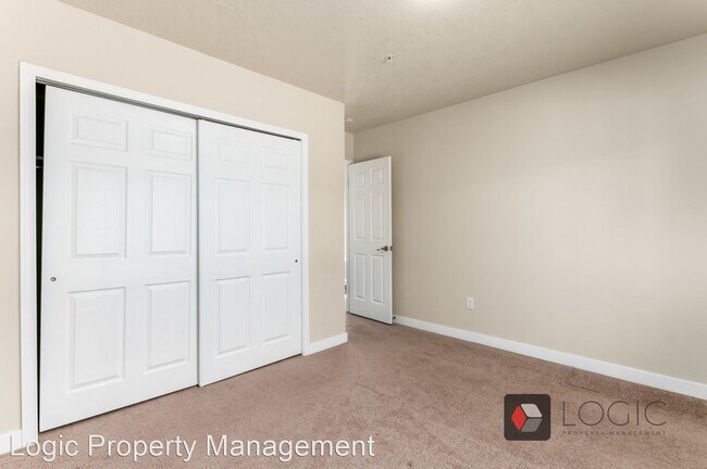 Building Photo - 2 br, 1.5 bath House - 520 S. 500 E.  #107