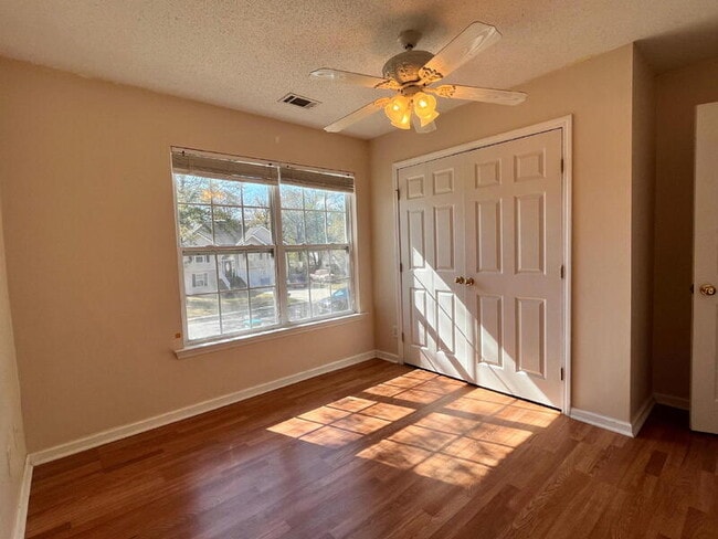 Building Photo - 116 Fox Trace