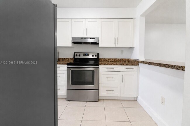 Building Photo - 6326 SW 139th Ct