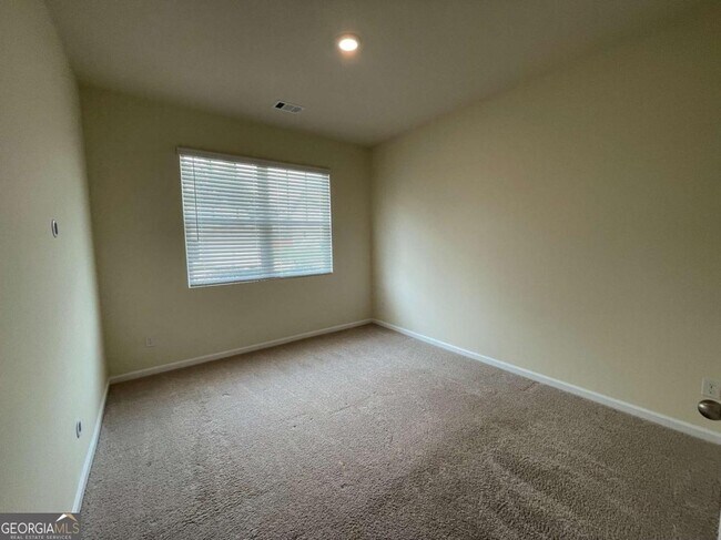 Building Photo - 78 Rapps Ave