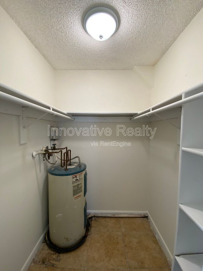 Building Photo - 5230 Davisson Ave