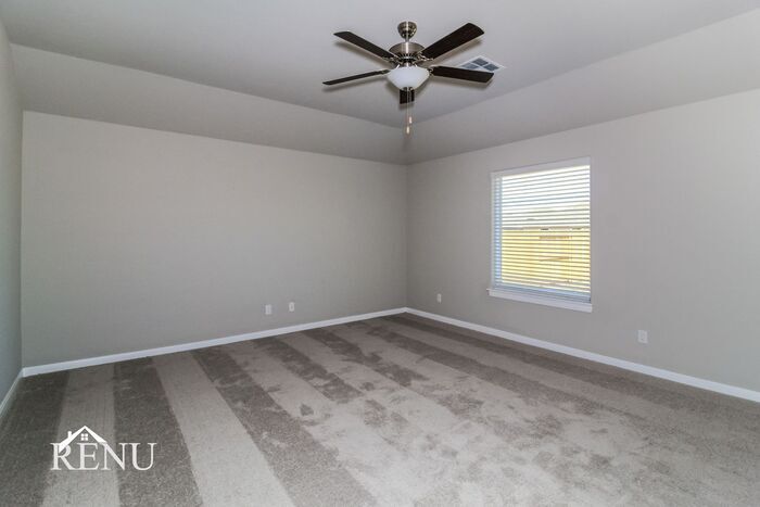 Building Photo - 1617 Maroon Dr