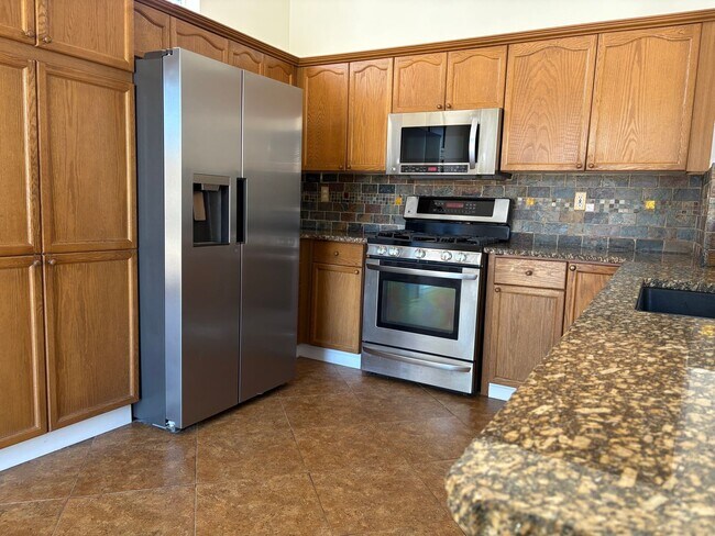 Building Photo - Darling 3 bedroom in Wingfield Springs