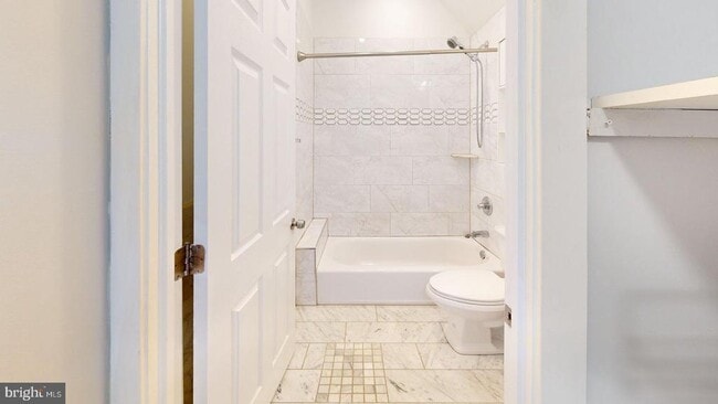 Building Photo - 1401 S 20th St