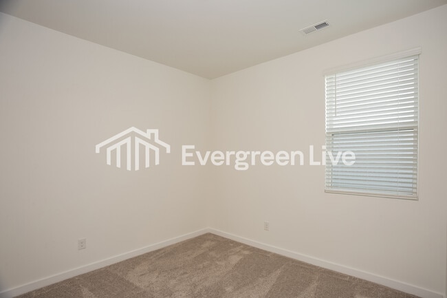 Building Photo - 562 Mountain Vw Dr