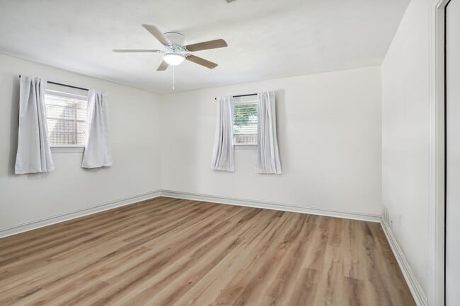 Building Photo - 2 Schill Ave