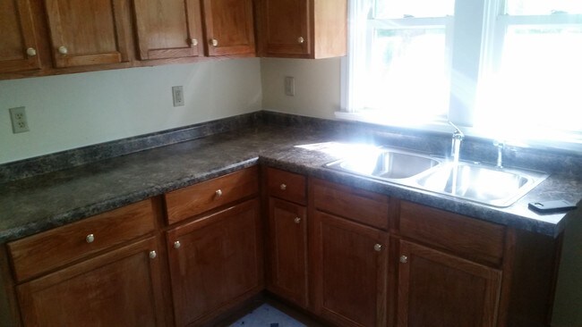 Building Photo - 803 N Winnebago St