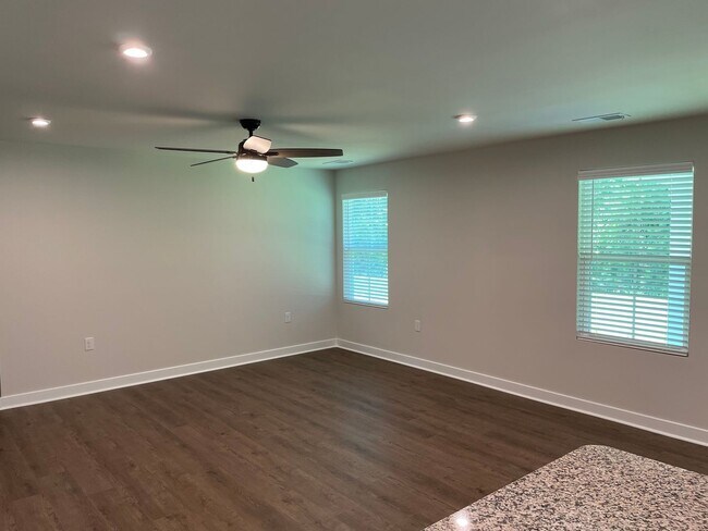 Building Photo - 1324 Nora Ct