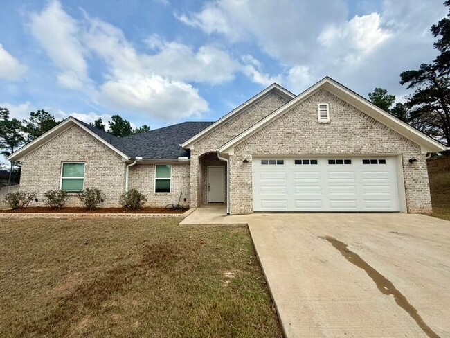 Primary Photo - Tour Today: Charming 1-Story 4 Bedroom Home with Modern Comforts!