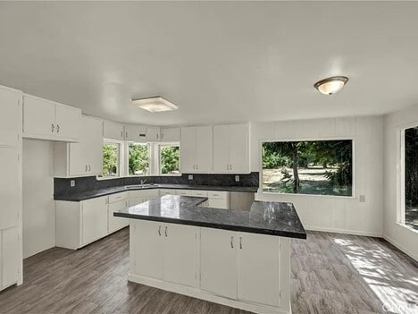 Building Photo - 22550 Shady Grove Rd