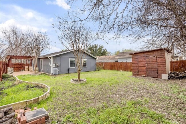 Building Photo - 7004 Trendal Ln