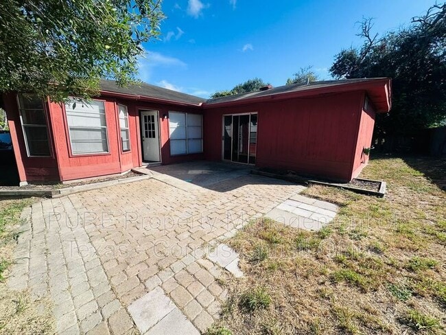 Building Photo - 862 Siskin Cir