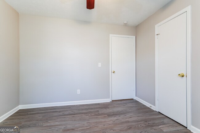 Building Photo - 1181 Timbercrest Dr