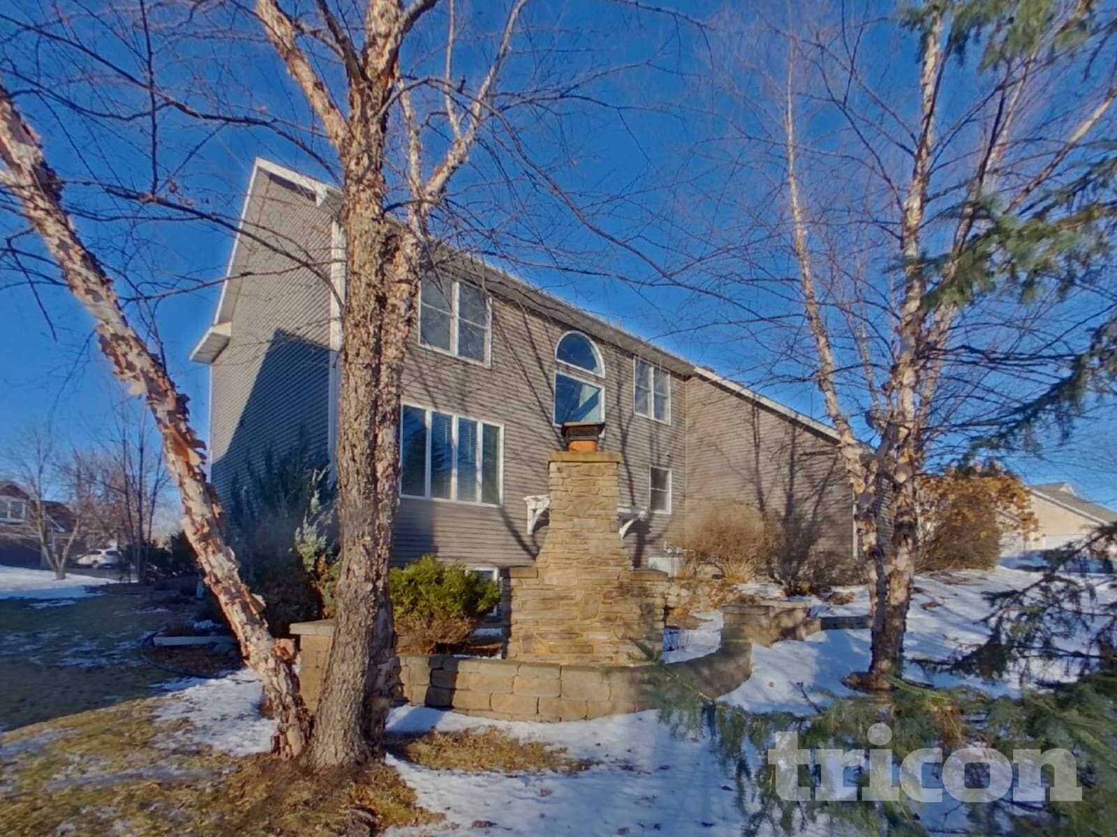 Building Photo - 606 Lincoln Dr NE