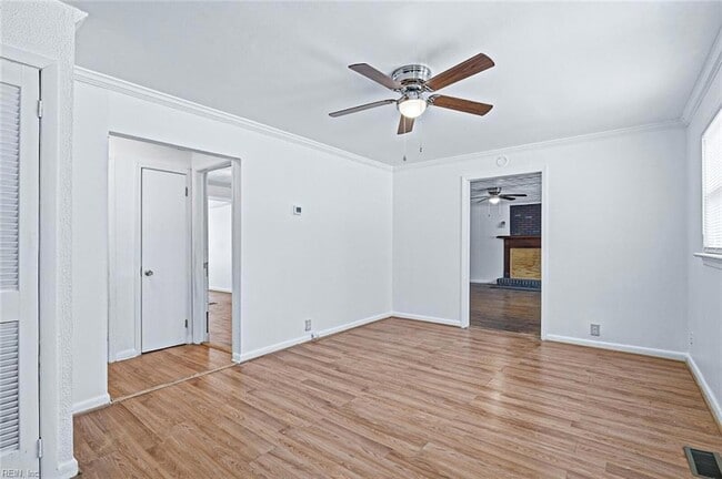 Building Photo - 480 Richneck Rd