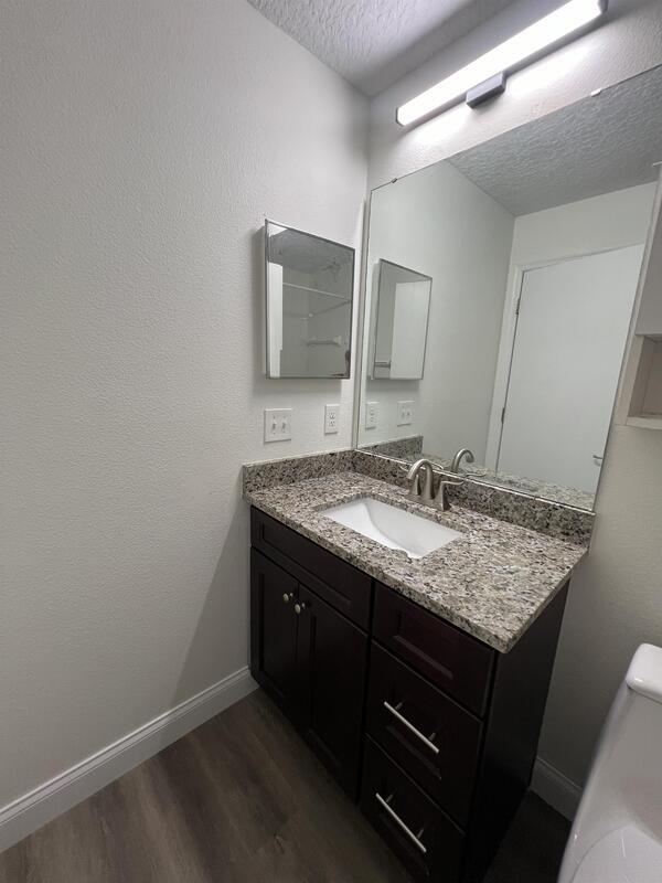 Building Photo - 1665 Slash Pine Pl