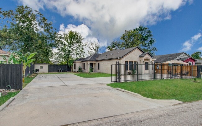 Building Photo - 8040 Howton St