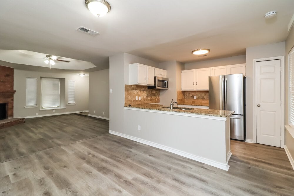 Building Photo - 6401 Springfield Dr